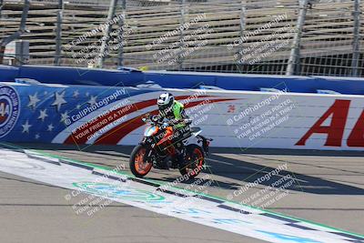 media/Aug-27-2022-Fastrack Riders (Sat) [[c588535105]]/Level 1/Session 1 Start Finish/